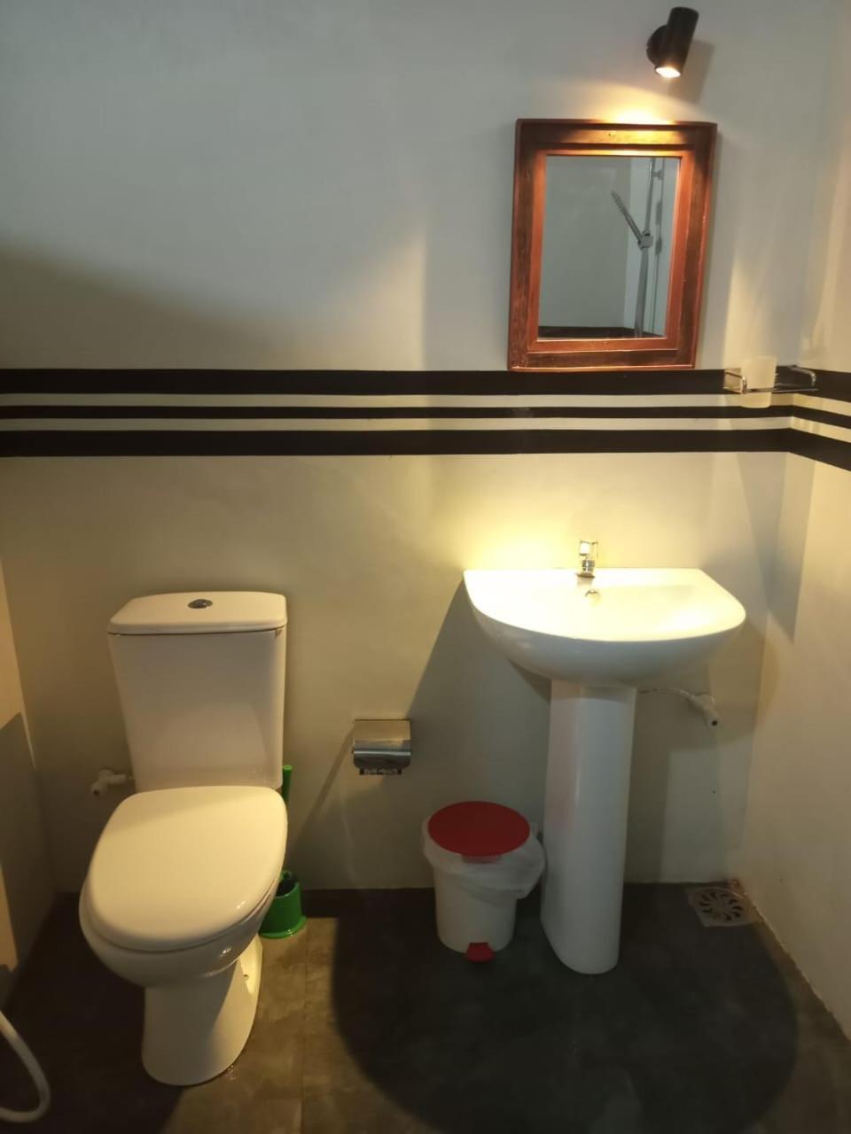 Little Villa Guest House Ahangama Dış mekan fotoğraf